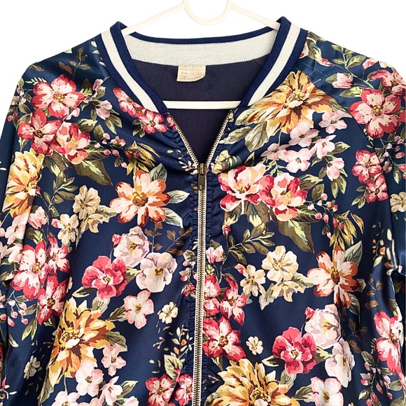 Zara Girls Navy Floral Satin Bomber Jacket [US 11/12] - Picture 3 of 11